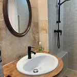 Entre Eaux Et Roches - Dans Maison Ardechoise De Caractere *