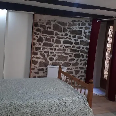 Entre Eaux Et Roches - Dans Maison Ardechoise De Caractere 아파트
