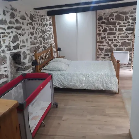 Apartamento Entre Eaux Et Roches - Dans Maison Ardechoise De Caractere