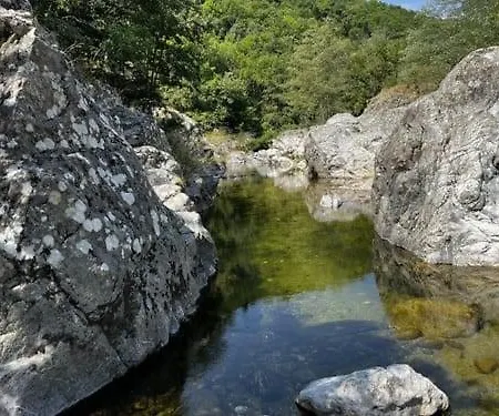 Entre Eaux Et Roches - Dans Maison Ardechoise De Caractere
