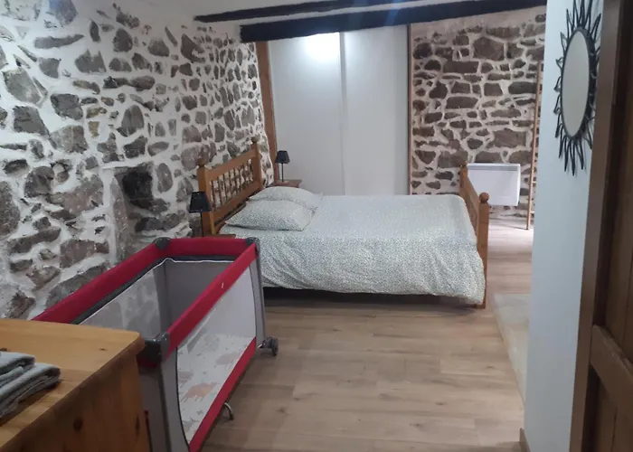 Apartman Entre Eaux Et Roches - Dans Maison Ardechoise De Caractere
